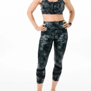 Zyia Gray Faux Leather Stonewashed Mesh 7/8 leggings